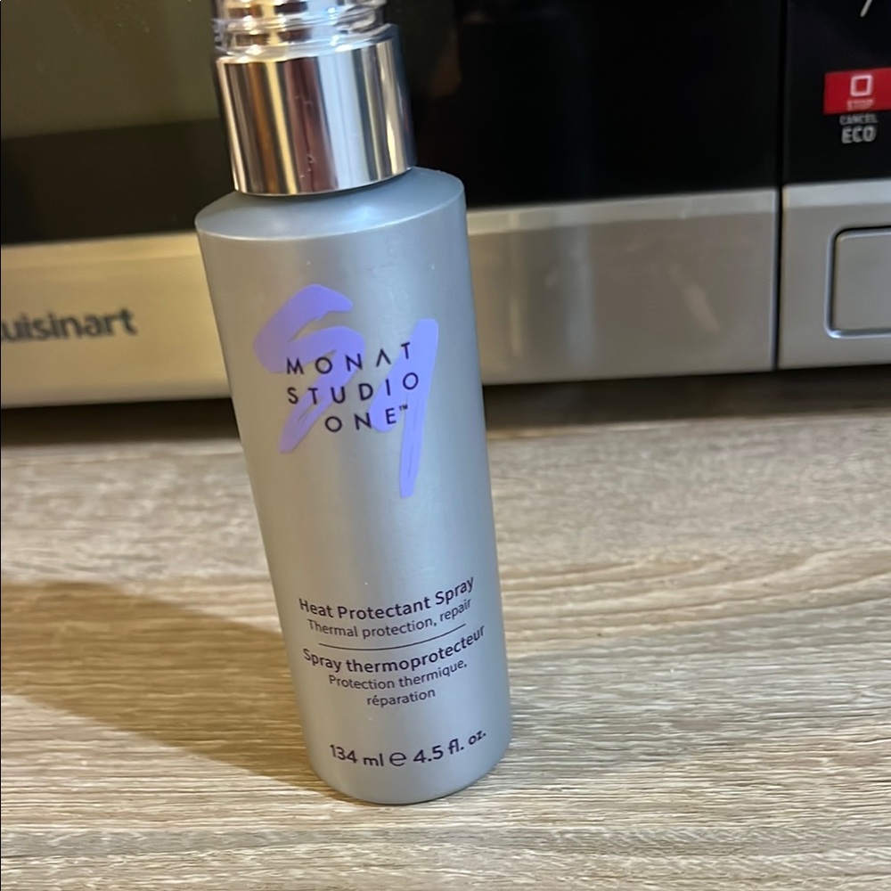 Studio One Heat Protectant Spray - Silver